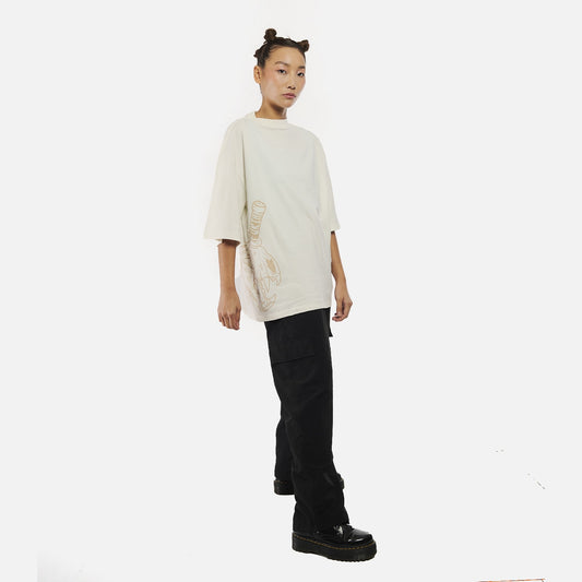 Camiseta Oversized Furia Harder To Kill Off White