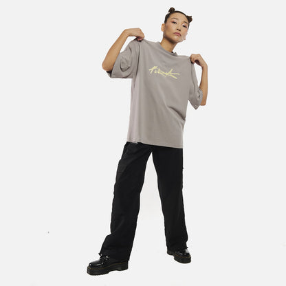 Camiseta Oversized Furia Harder To Kill Cinza