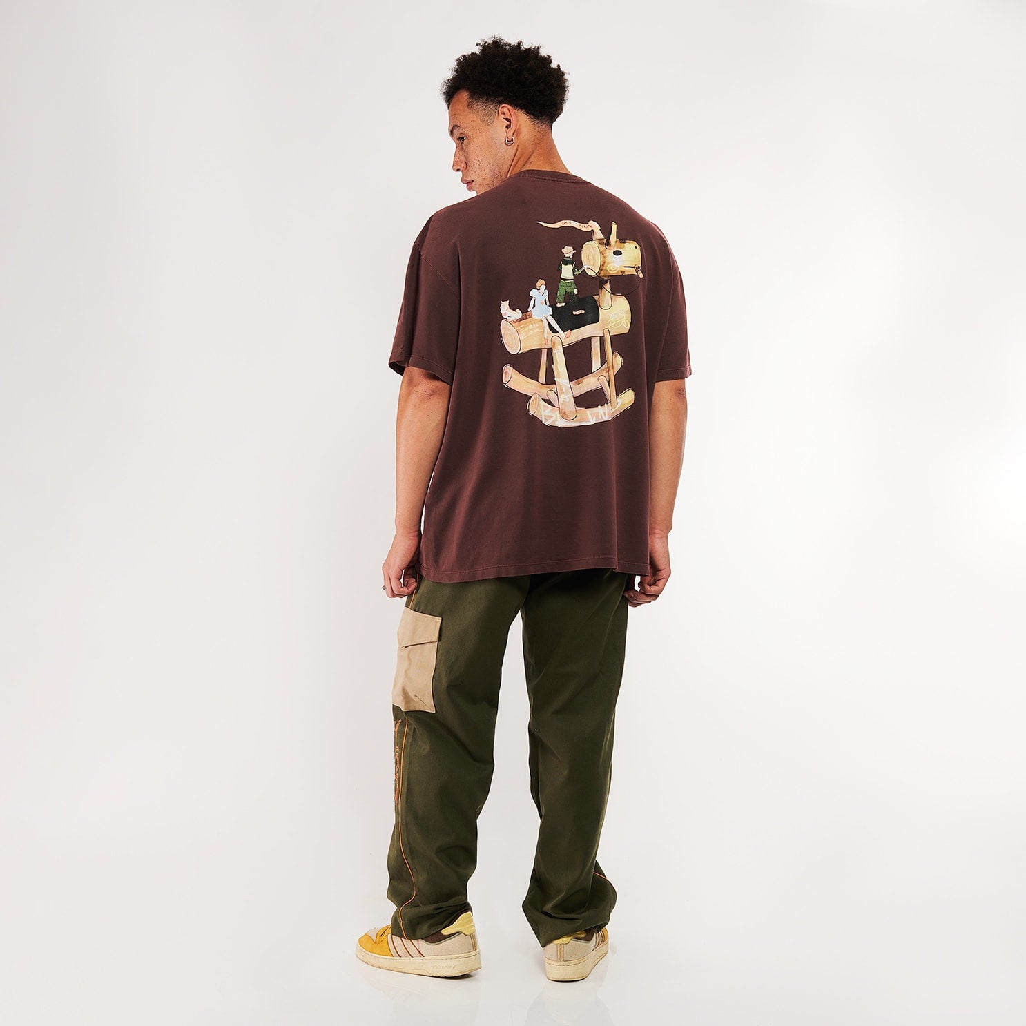 Camiseta Oversized Marrom Woodhorse Coleção FURIA X Zor