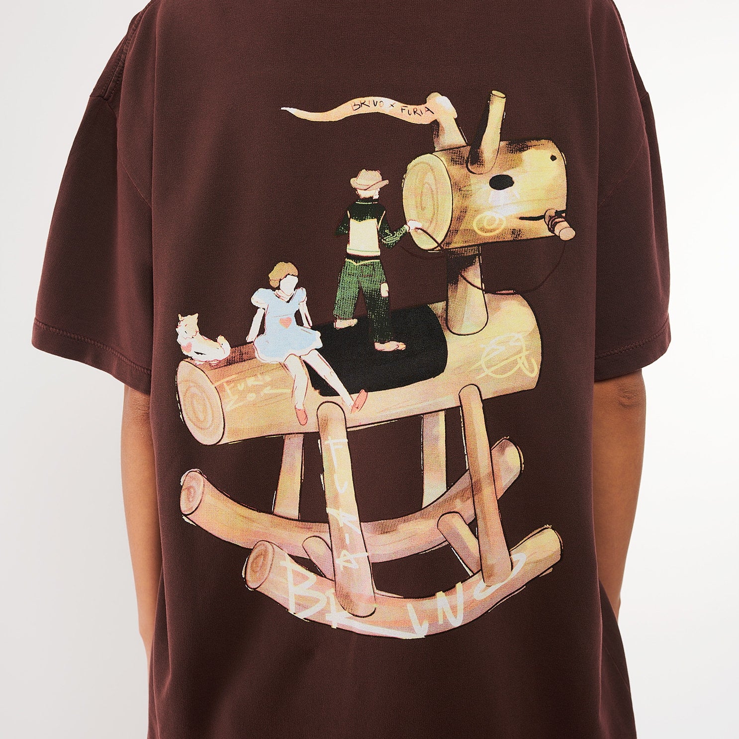 Camiseta Oversized Marrom Woodhorse Coleção FURIA X Zor