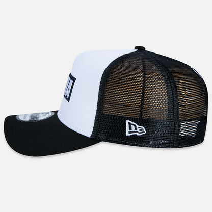 Boné 9Forty Trucker Furia x New Era Branco e Preto