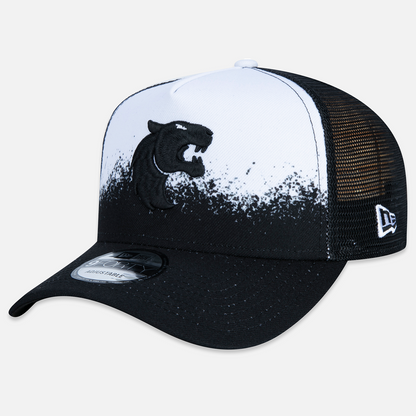 Boné 9Forth Trucker Furia x New Era Spray Preto e Branco