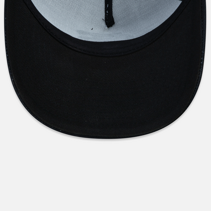Boné 9Forth Trucker Furia x New Era Spray Preto e Branco
